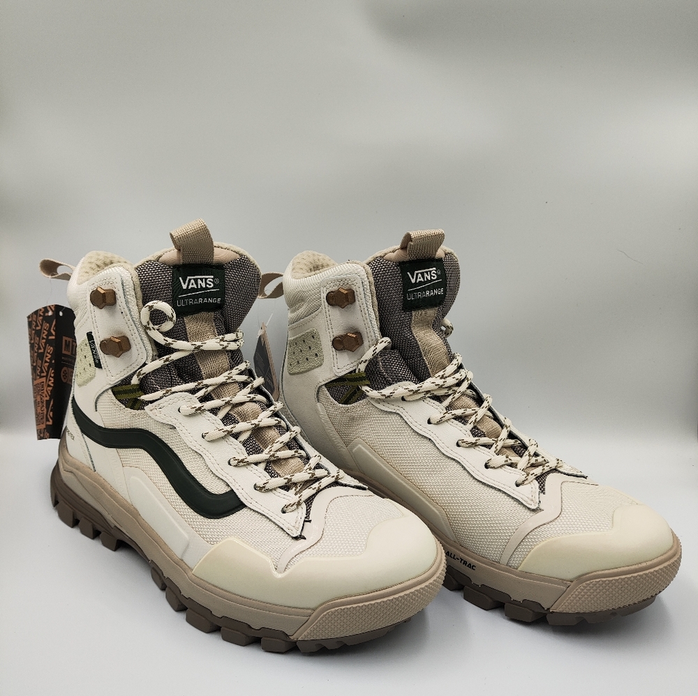 Vans UltraRange Hi-Trek Boat Shoes in Tan, White & Black
